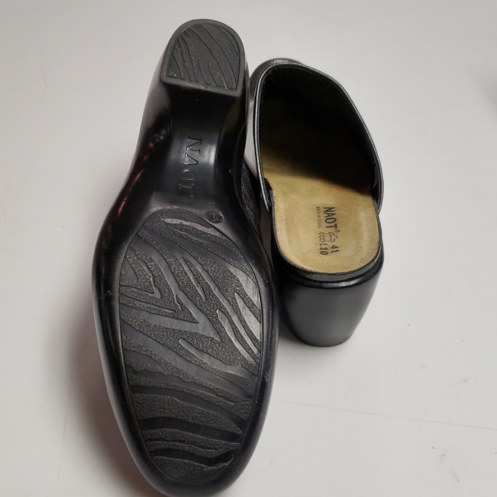 Naot Clogs - Picture 3 of 3
